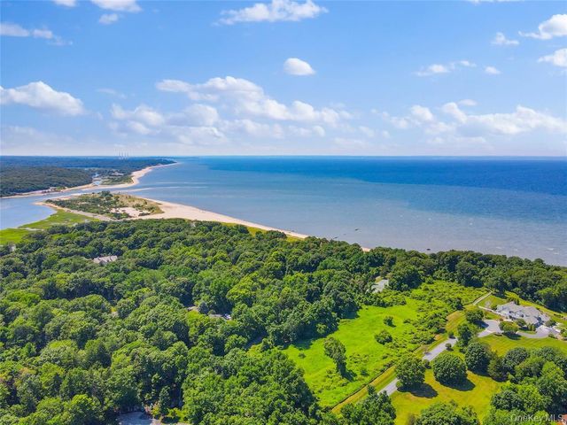 Boney Lane, Nissequogue, NY 11780