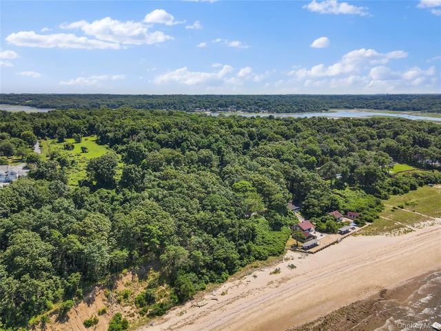 Boney Lane, Nissequogue, NY 11780