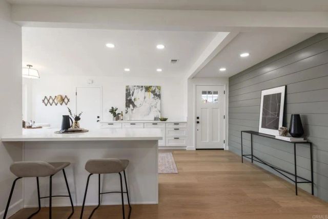 5977 Erlanger Street, San Diego, CA 92122