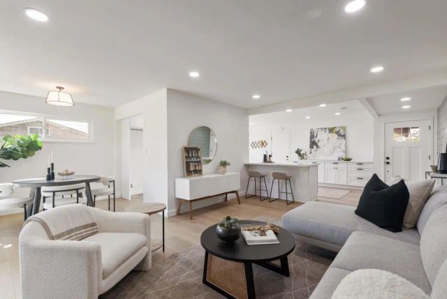 5977 Erlanger Street, San Diego, CA 92122