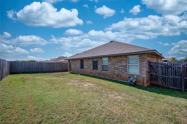 4412 Brooklyn Avenue, Moore, OK 73160