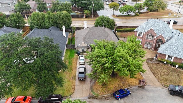 2229 Templeton Drive, Arlington, TX 76006