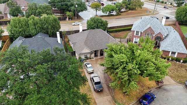 2229 Templeton Drive, Arlington, TX 76006