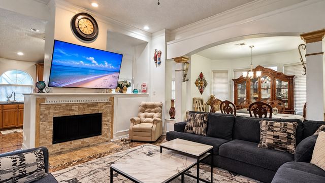 2229 Templeton Drive, Arlington, TX 76006