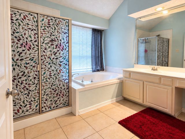 2229 Templeton Drive, Arlington, TX 76006
