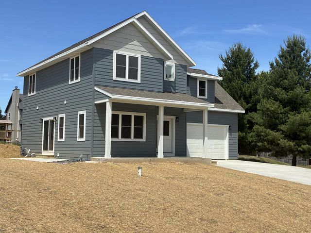N1647 Lincoln AVENUE, Lake Geneva, WI 53147