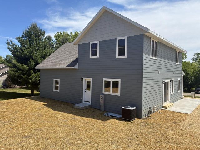 N1647 Lincoln AVENUE, Lake Geneva, WI 53147