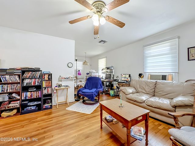271 E 48TH Street, Jacksonville, FL 32208