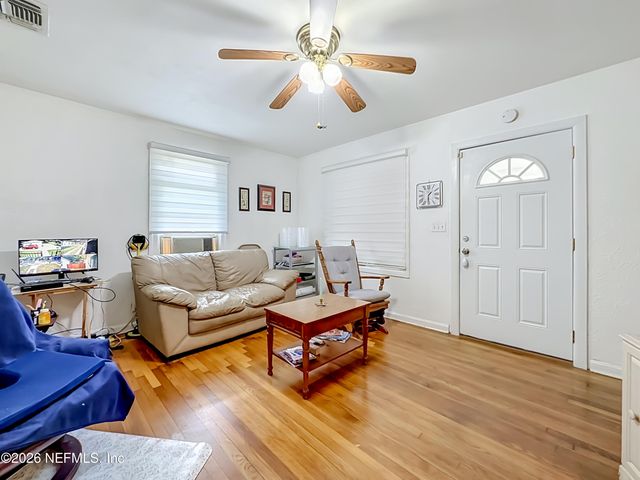 271 E 48TH Street, Jacksonville, FL 32208