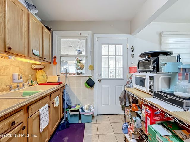 271 E 48TH Street, Jacksonville, FL 32208
