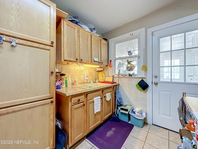 271 E 48TH Street, Jacksonville, FL 32208
