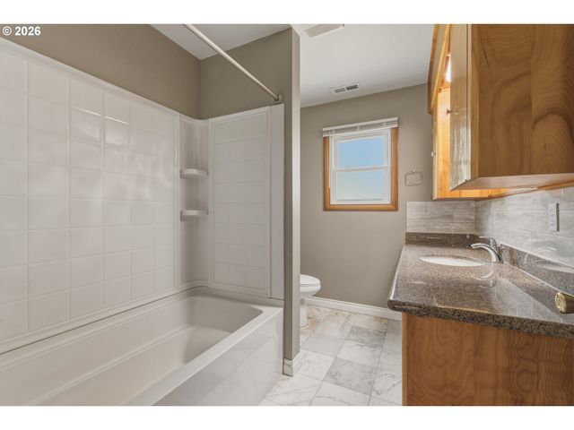 1515 Ne 118TH Ave, Portland, OR 97220