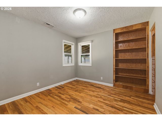 1515 Ne 118TH Ave, Portland, OR 97220