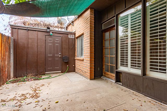 3046 N 32ND Street 328, Phoenix, AZ 85018