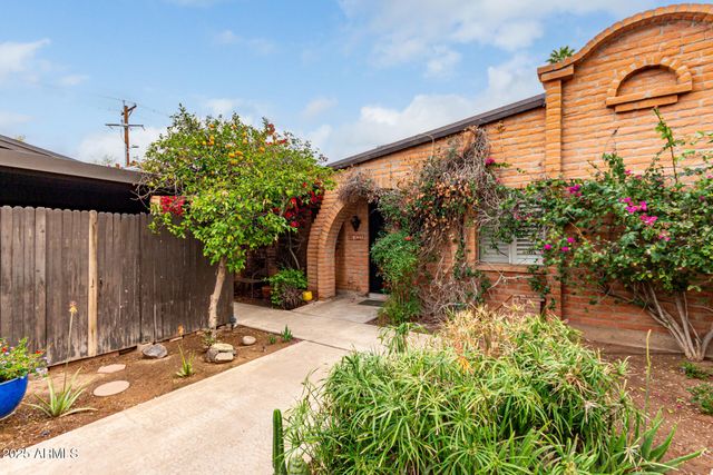 3046 N 32ND Street 328, Phoenix, AZ 85018