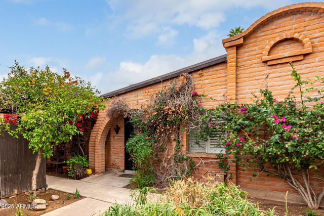 3046 N 32ND Street 328, Phoenix, AZ 85018