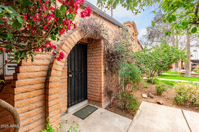 3046 N 32ND Street 328, Phoenix, AZ 85018