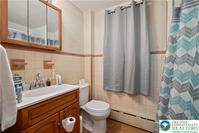 2401 Birch Street, Wilson Boro, PA 18042
