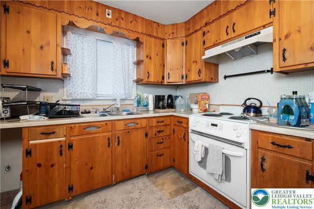 2401 Birch Street, Wilson Boro, PA 18042