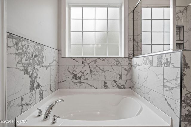 3812 Ramblewood Hill Drive W, Wilson, NC 27893