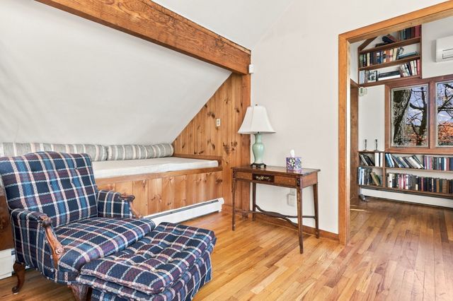 716 Martins Pond Rd, Groton, MA 01450
