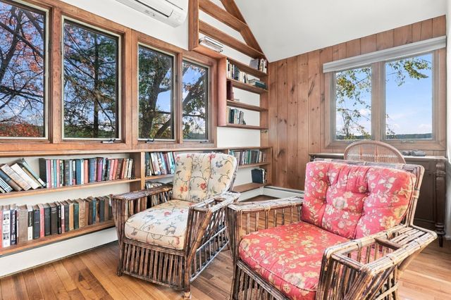 716 Martins Pond Rd, Groton, MA 01450