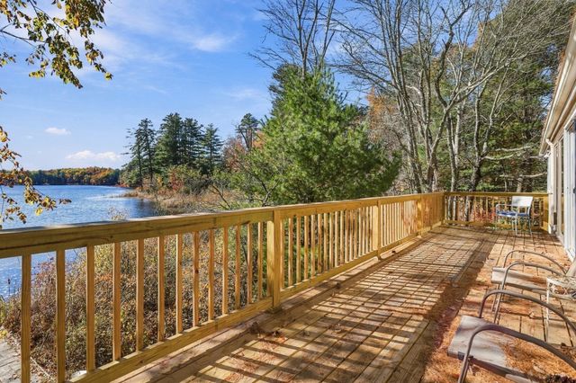 716 Martins Pond Rd, Groton, MA 01450