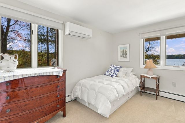 716 Martins Pond Rd, Groton, MA 01450