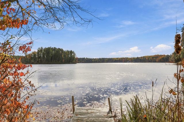716 Martins Pond Rd, Groton, MA 01450
