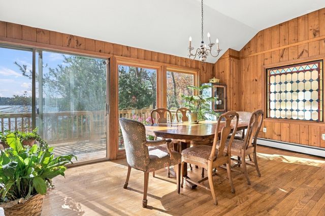 716 Martins Pond Rd, Groton, MA 01450