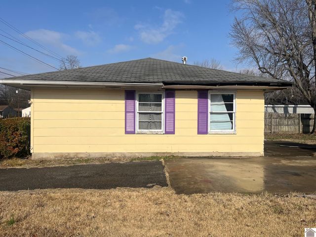 1026 River Oaks Blvd., Paducah, KY 42001