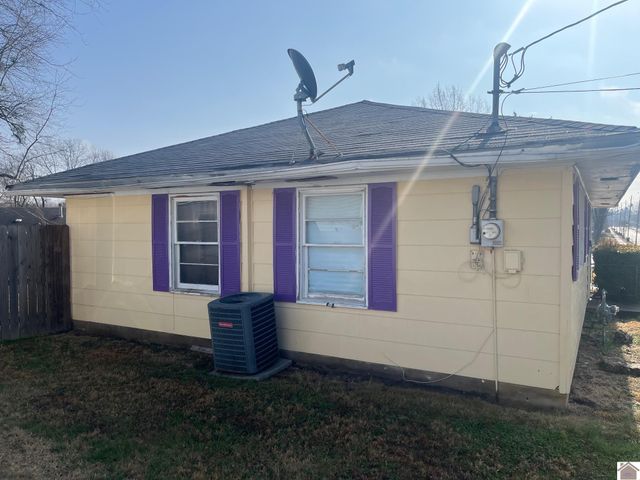 1026 River Oaks Blvd., Paducah, KY 42001