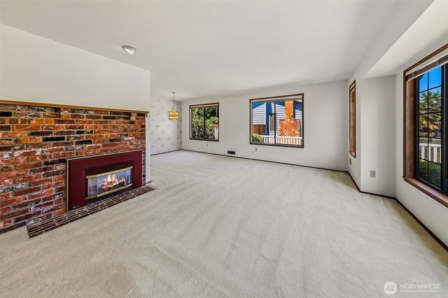 20832 88th Place W, Edmonds, WA 98026