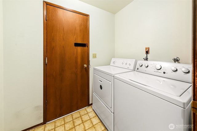 20832 88th Place W, Edmonds, WA 98026