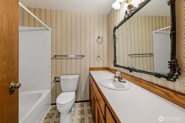 20832 88th Place W, Edmonds, WA 98026
