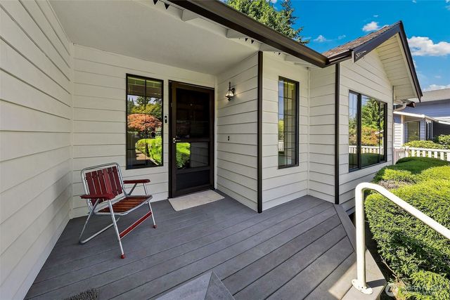20832 88th Place W, Edmonds, WA 98026