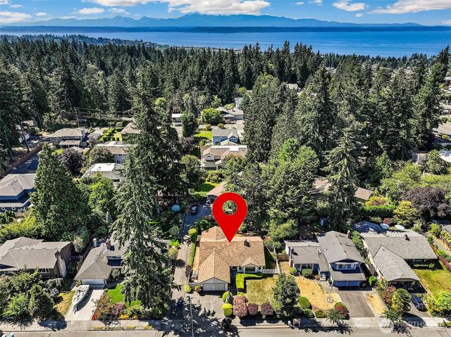 20832 88th Place W, Edmonds, WA 98026