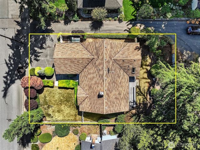20832 88th Place W, Edmonds, WA 98026