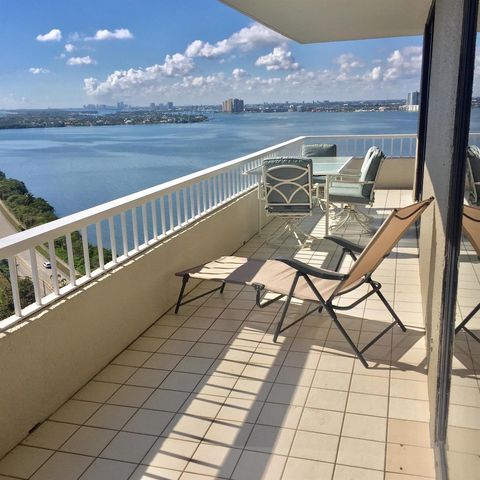 5550 N Ocean Drive 22b, Singer Island, FL 33404