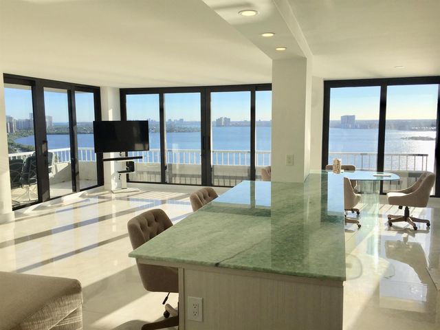 5550 N Ocean Drive 22b, Singer Island, FL 33404