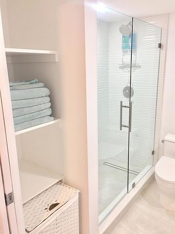 5550 N Ocean Drive 22b, Singer Island, FL 33404
