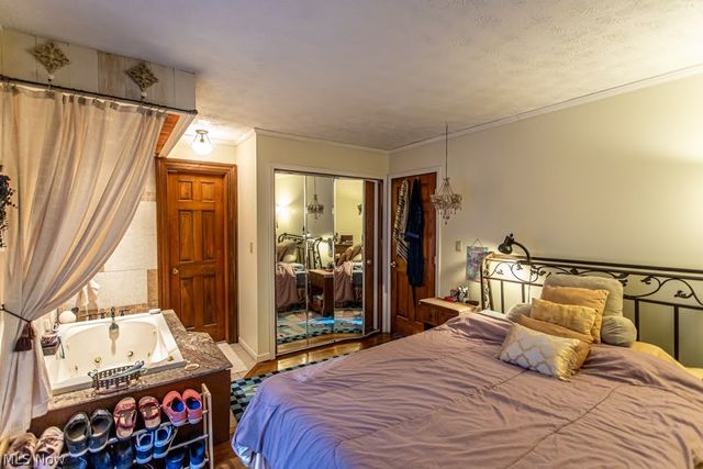 1386 Jewel Bay Road, Cortland, OH 44410