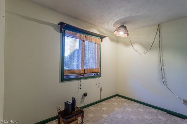 1386 Jewel Bay Road, Cortland, OH 44410