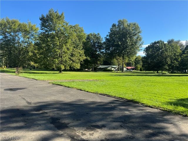 1386 Jewel Bay Road, Cortland, OH 44410