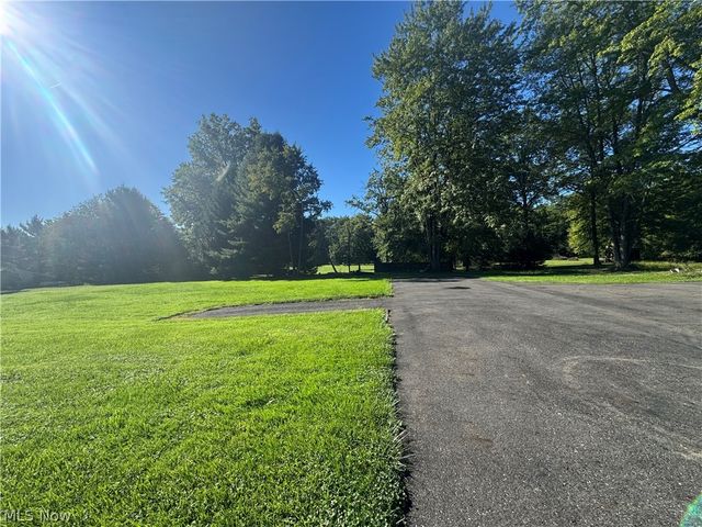 1386 Jewel Bay Road, Cortland, OH 44410