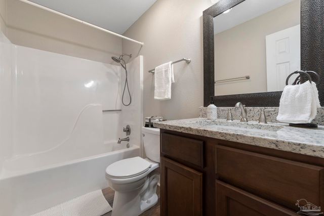 686 Seapine Cir, Pensacola, FL 32506