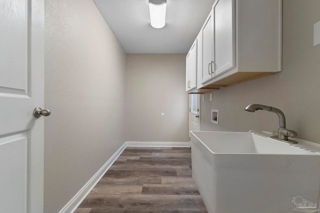 686 Seapine Cir, Pensacola, FL 32506