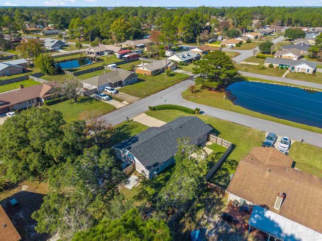 686 Seapine Cir, Pensacola, FL 32506