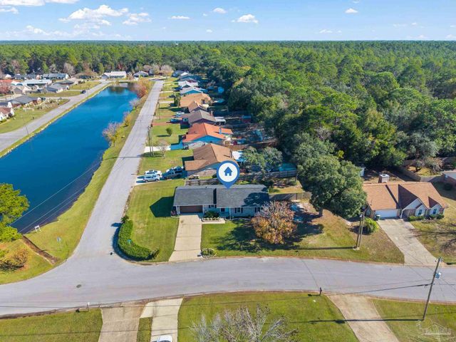 686 Seapine Cir, Pensacola, FL 32506