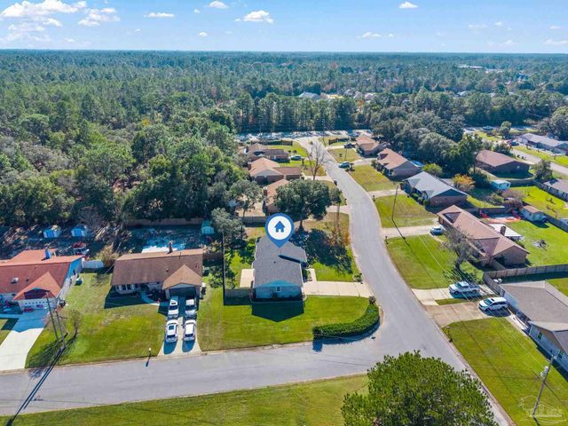 686 Seapine Cir, Pensacola, FL 32506